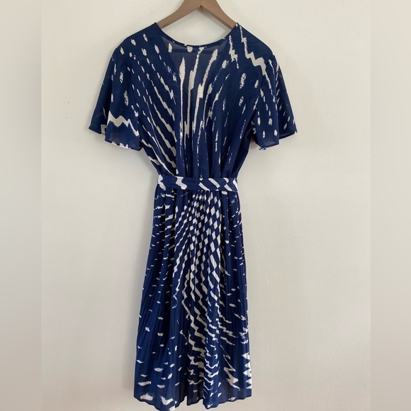 SOLD - Vintage 70s/80s Classy/Boho Navy Blue w/ White Dress - Picture 7 of 7